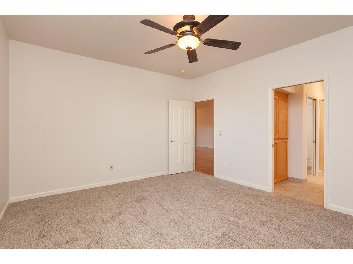 2398 Springbrook Road, Unit 10 Medford, OR 97504 - Photo 19 of 26 0019