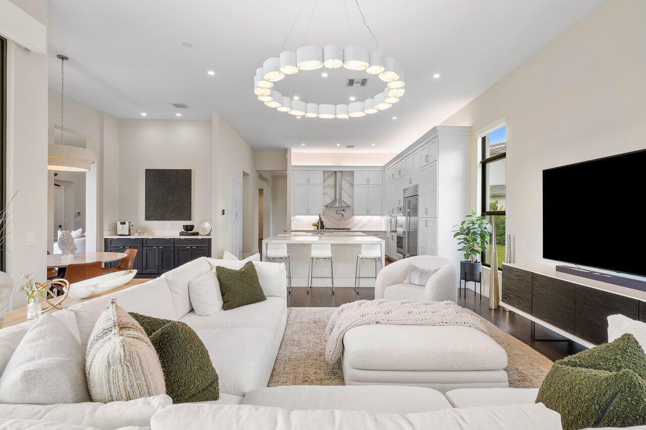 17464 Ponte Chiasso Drive Boca Raton, FL 33496 - Photo 11 of 39 010-17464PonteChiassoDrive-BocaRaton-FL-