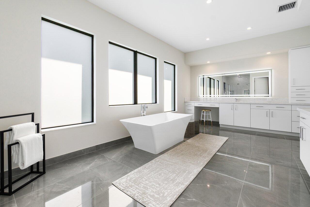 17464 Ponte Chiasso Drive Boca Raton, FL 33496 - Photo 21 of 39 031-17464PonteChiassoDrive-BocaRaton-FL-