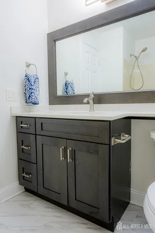 $399,000 | 8 Amethyst Way, Franklin Park, NJ 08823