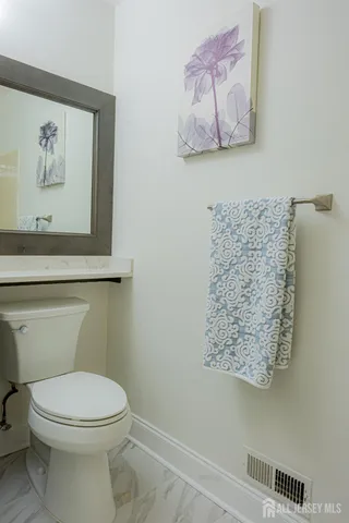 $399,000 | 8 Amethyst Way, Franklin Park, NJ 08823