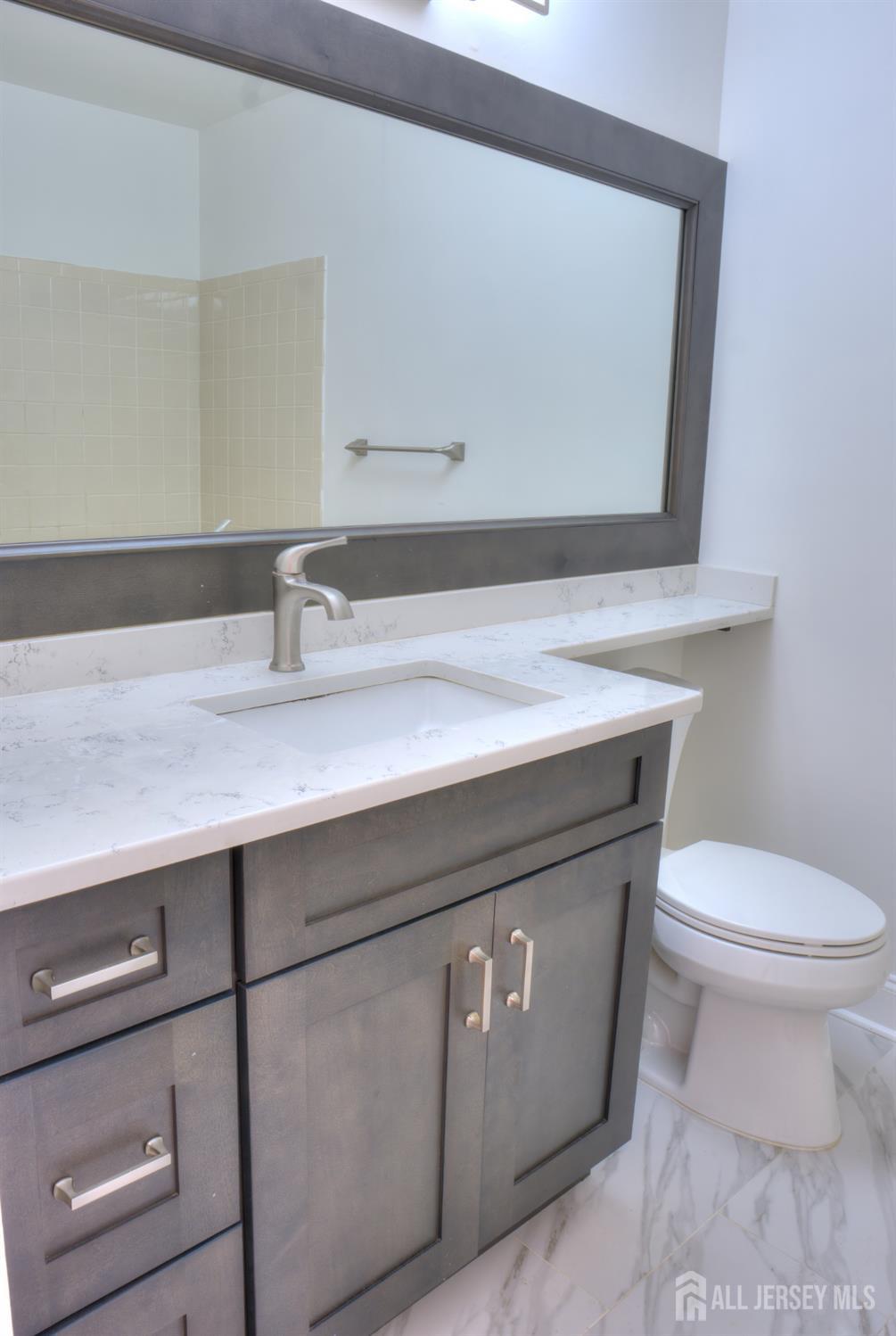 8 Amethyst Way Franklin Park, NJ 08823 - Photo 23 of 31