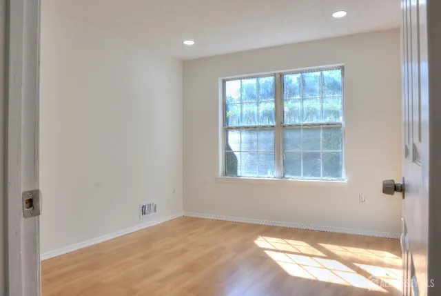 $399,000 | 8 Amethyst Way, Franklin Park, NJ 08823