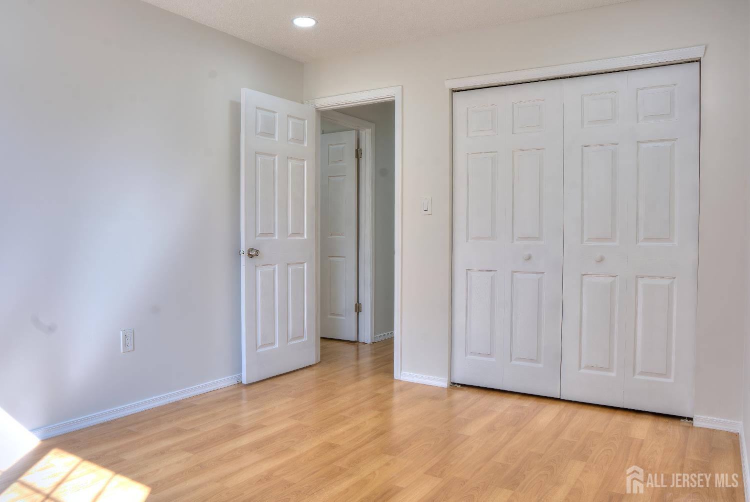 8 Amethyst Way Franklin Park, NJ 08823 - Photo 28 of 31