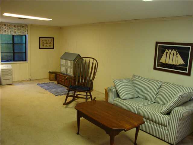 2577 Camden Road Columbus, OH 43221 - Photo 15 of 18