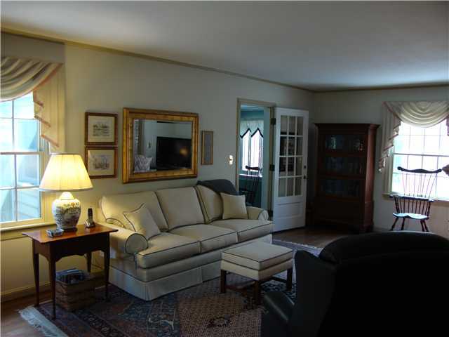 2577 Camden Road Columbus, OH 43221 - Photo 3 of 18