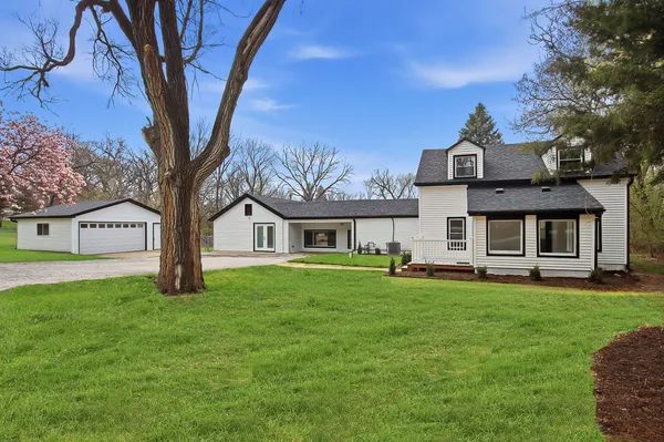 $529,000 | 27283 West Nippersink Road, Ingleside, IL 60041