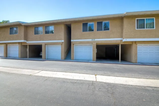 $2,675 | 4218 Fiesta Way, Unit 3, Oceanside, CA 92057
