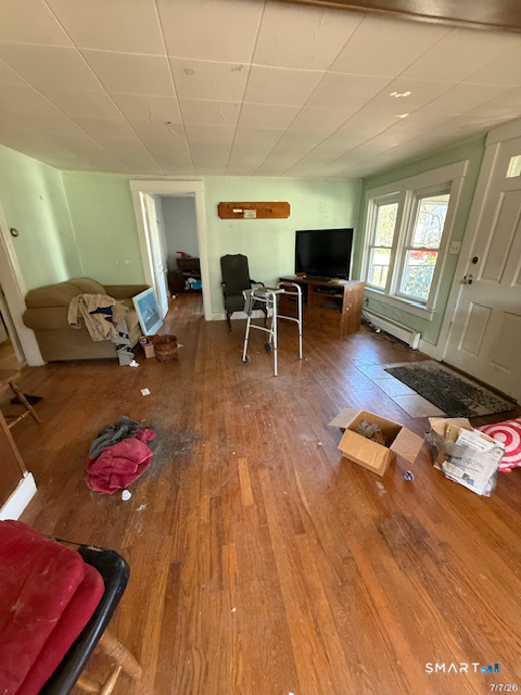 11 Cottage Street Putnam, CT 06260 - Photo 7 of 12