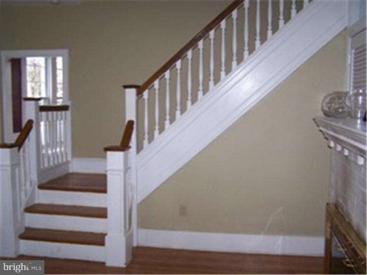 1005 Edgewood Road Havertown, PA 19083 - Photo 7 of 24 Living Room