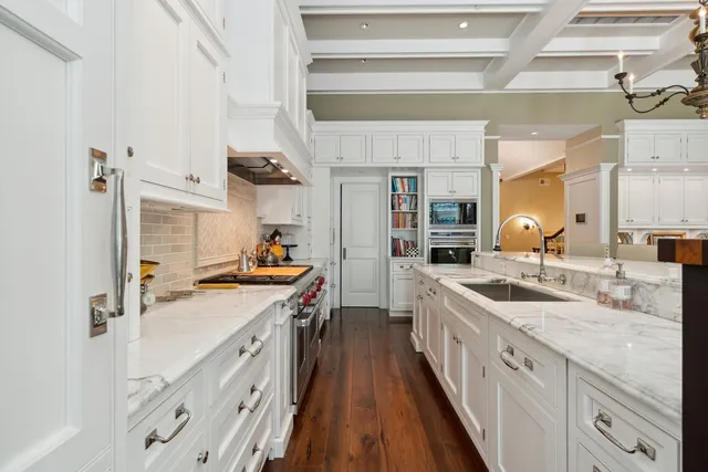 $20,000 | 446 West Huron Street, Chicago, IL 60654