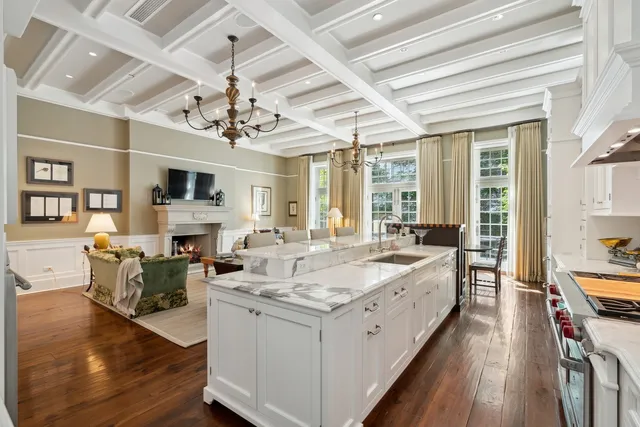 $20,000 | 446 West Huron Street, Chicago, IL 60654