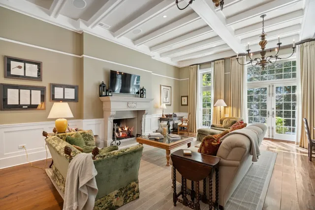 $20,000 | 446 West Huron Street, Chicago, IL 60654