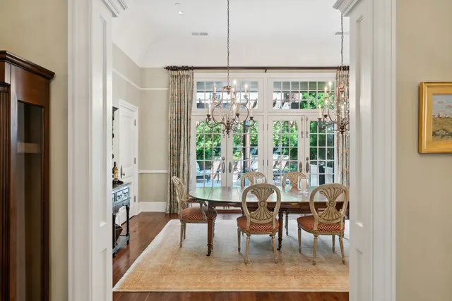 $20,000 | 446 West Huron Street, Chicago, IL 60654