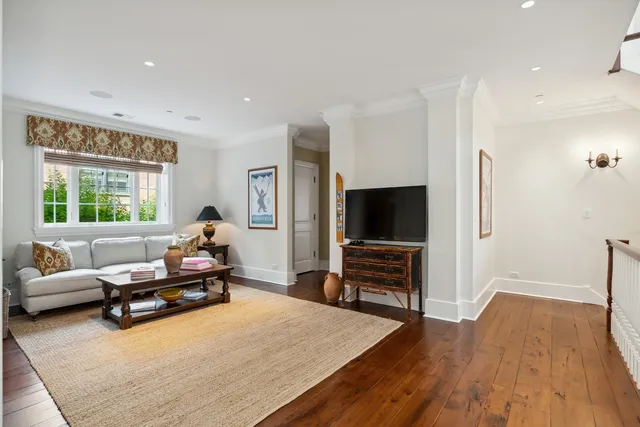 $20,000 | 446 West Huron Street, Chicago, IL 60654