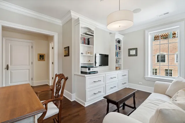 $20,000 | 446 West Huron Street, Chicago, IL 60654