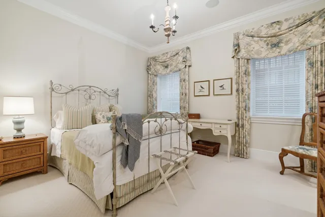 $20,000 | 446 West Huron Street, Chicago, IL 60654