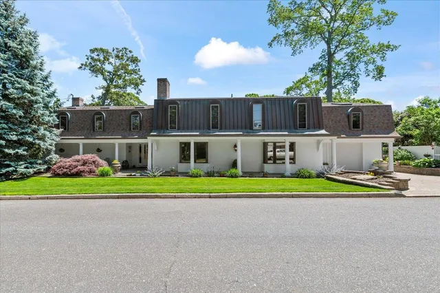 $1,195,000 | 23 Forest Road, Kings Park, NY 11754