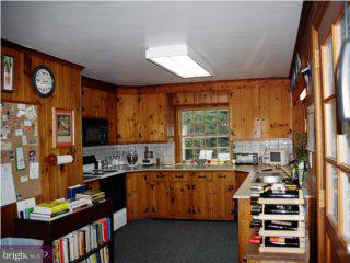 11 Paper Mill Road Newtown Square, PA 19073 - Photo 4 of 5
