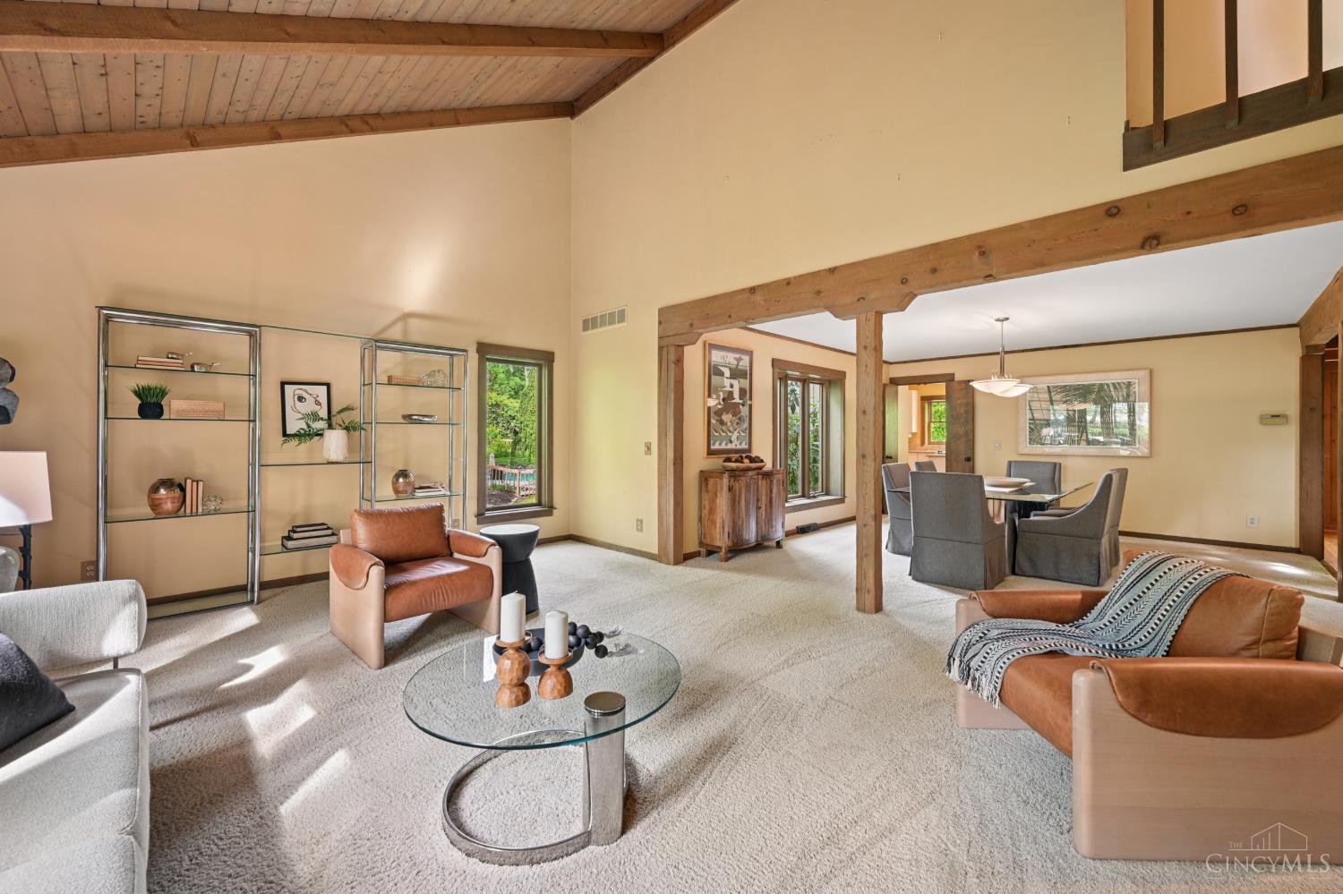559 Asbury Road Cincinnati, OH 45255 - Photo 4 of 50