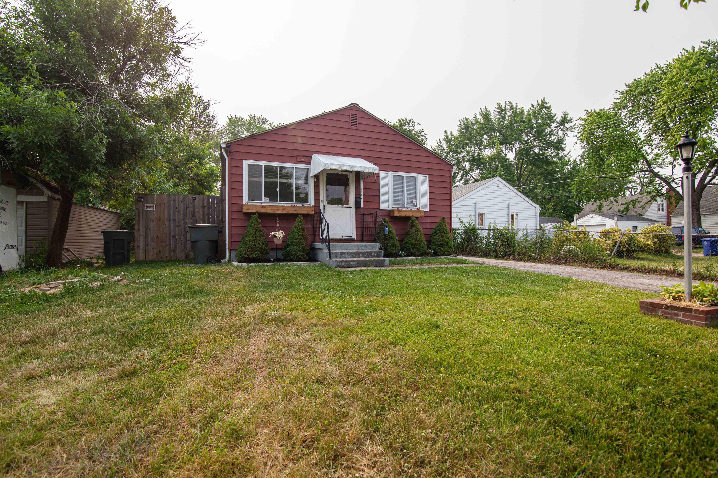 3217 Howey Road Columbus, OH 43224 - Photo 2 of 23 Howey Rd 1