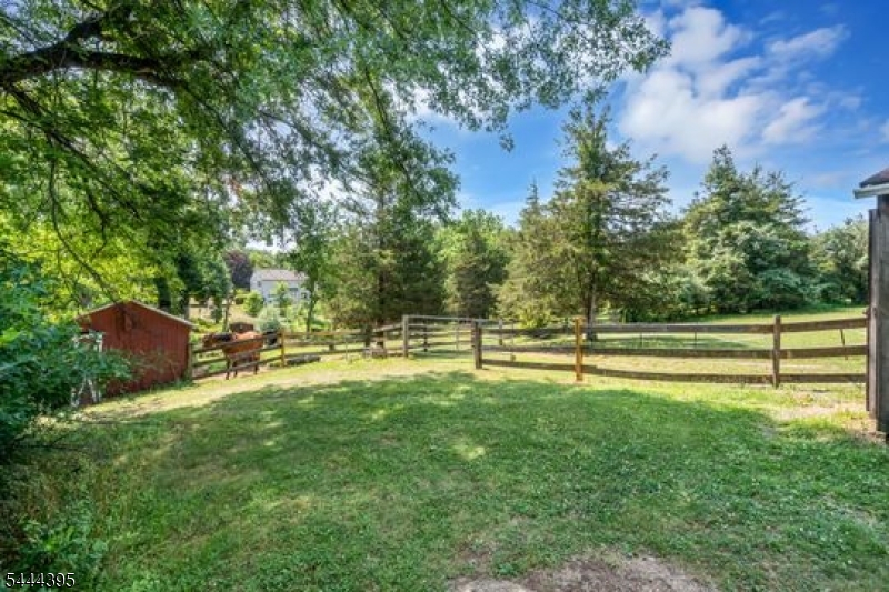 160 Hillcrest Road Flemington, NJ 08822 - Photo 31 of 40