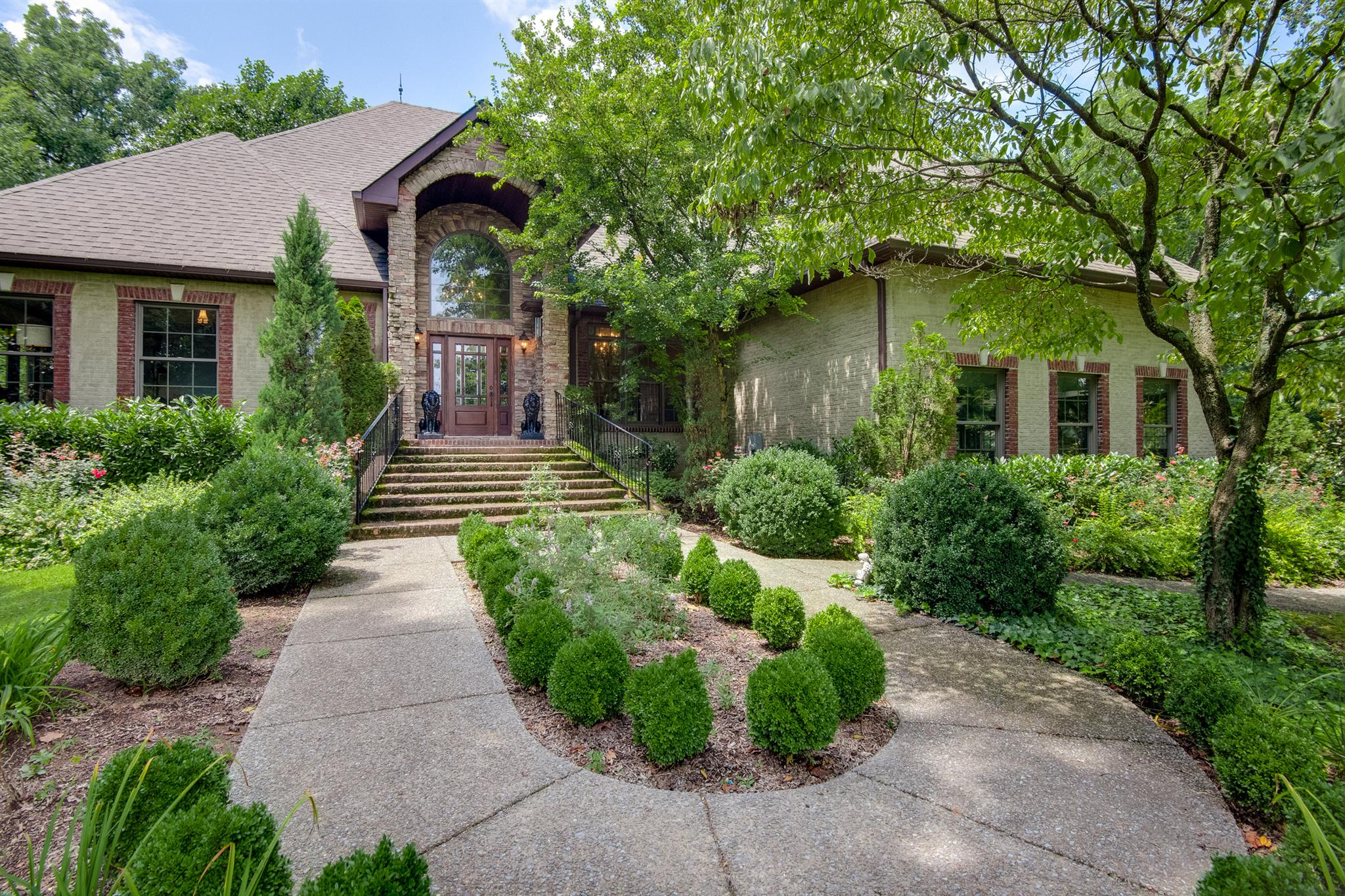 1843 Shell Road Hendersonville, TN 37075 - Photo 2 of 30 Gallery Image 2