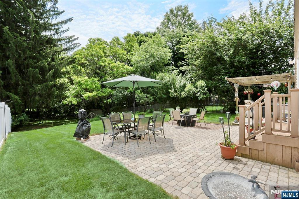 396 Burlington Road Paramus, NJ 07652 - Photo 31 of 46