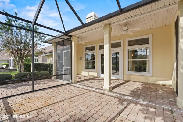 a view of a entrance door of the house