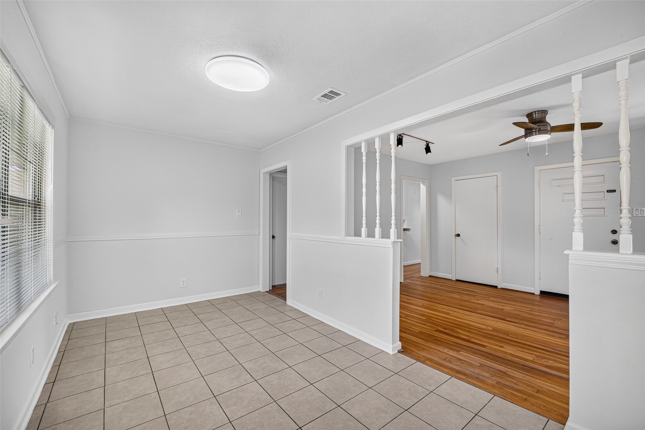 6734 Sharpcrest Street Houston, TX 77074 - Photo 12 of 38 Gallery Image 12