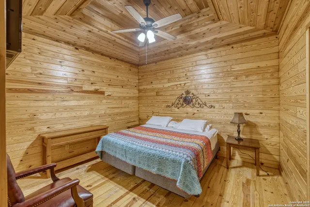 $1,250,000 | 241 Mountain Laurel Lane, Concan, TX 78838