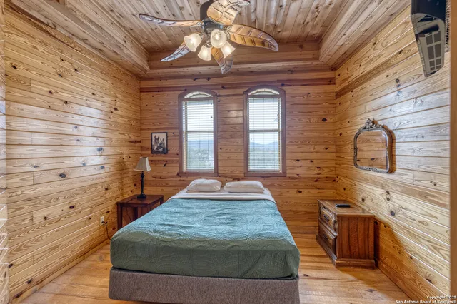 $1,250,000 | 241 Mountain Laurel Lane, Concan, TX 78838