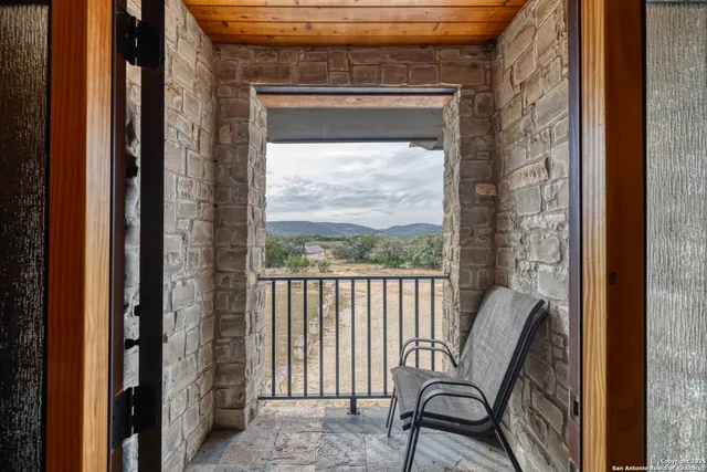 $1,250,000 | 241 Mountain Laurel Lane, Concan, TX 78838