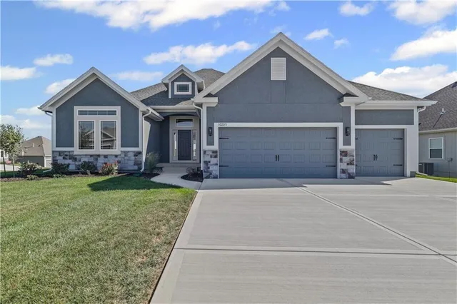 $598,640 | 10205 North Winchester Avenue, Kansas City, MO 64156