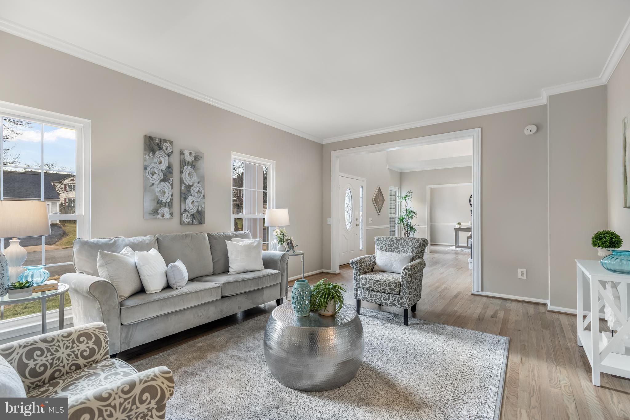 2796 Maple Ridge Drive Woodbridge, VA 22192 - Photo 17 of 90 Living Room