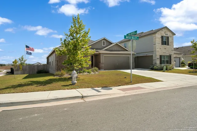 $1,800 | 1177 Water Valley, Seguin, TX 78155