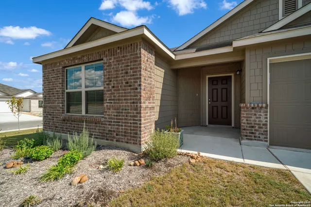 $1,800 | 1177 Water Valley, Seguin, TX 78155