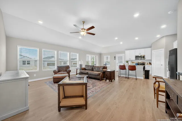 $1,800 | 1177 Water Valley, Seguin, TX 78155