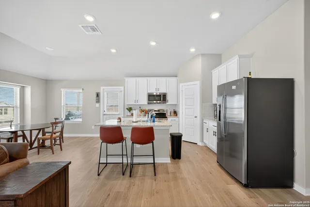 $1,800 | 1177 Water Valley, Seguin, TX 78155