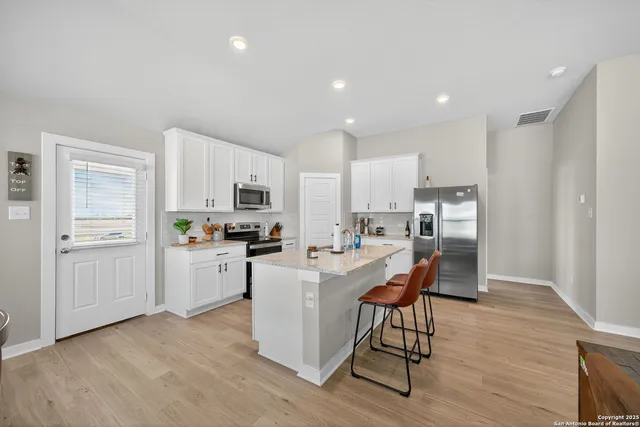 $1,800 | 1177 Water Valley, Seguin, TX 78155