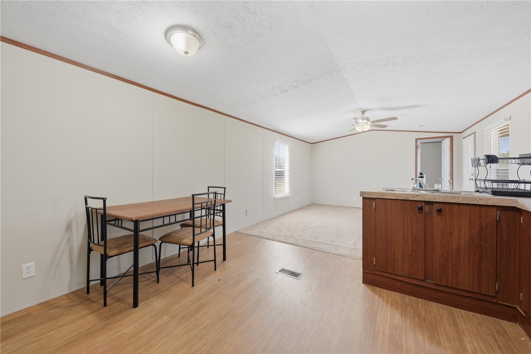 10854 Winn Road Franklin, TX 77856 - Photo 14 of 18 Gallery Image 14