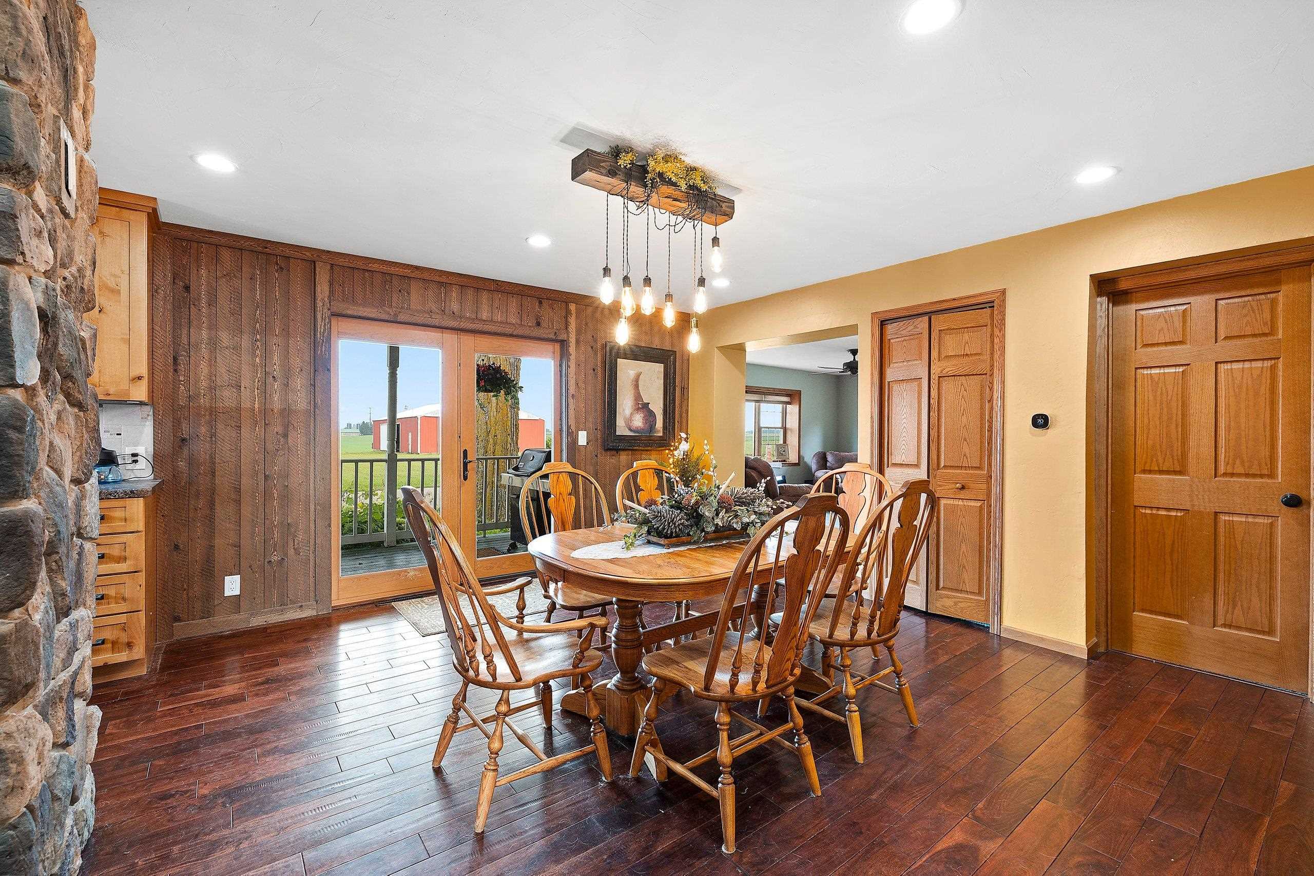N5951 Division Road Cecil, WI 54111 - Photo 10 of 90 Gallery Image 10