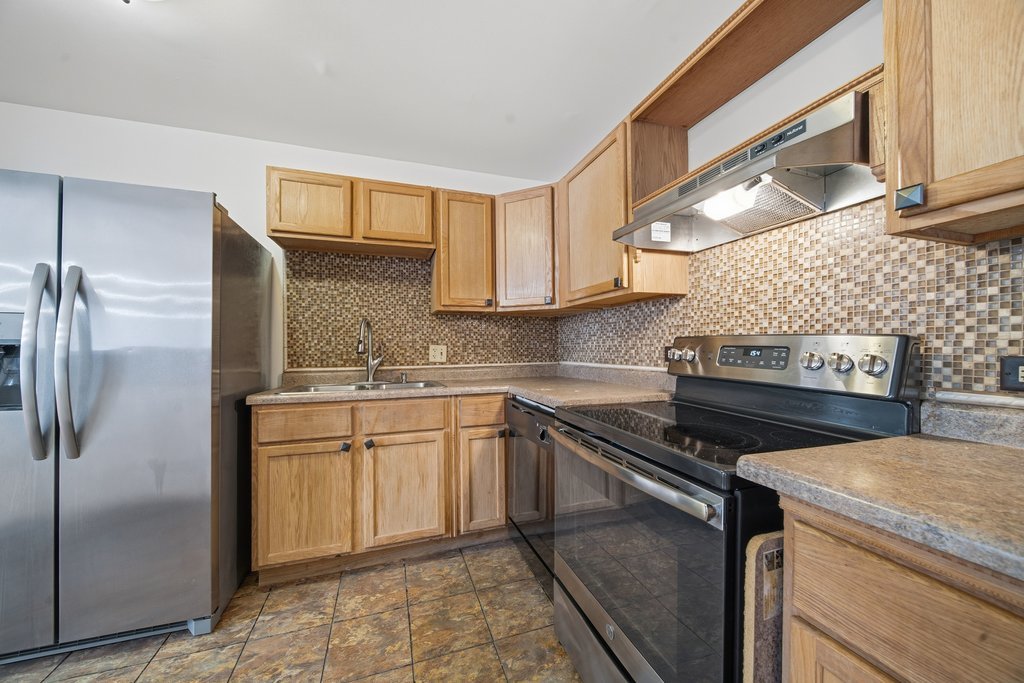 1100 Holbrook Road, Unit D Homewood, IL 60430 - Photo 12 of 23