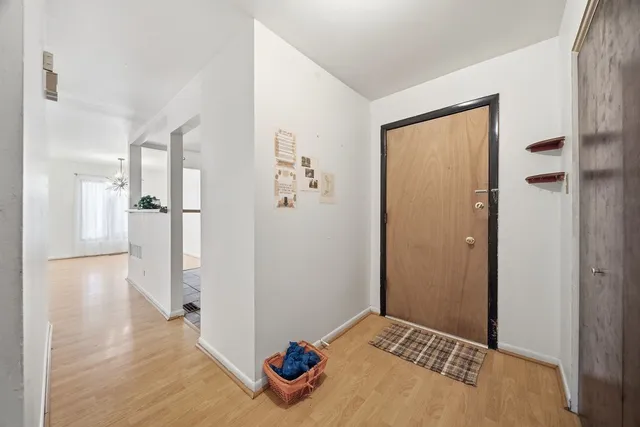 $142,000 | 1100 Holbrook Road, Unit D, Homewood, IL 60430