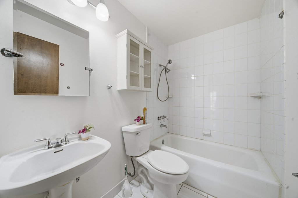 1100 Holbrook Road, Unit D Homewood, IL 60430 - Photo 15 of 23