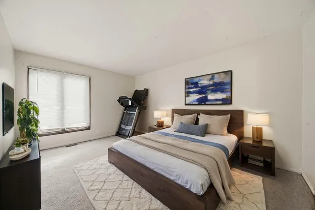 $142,000 | 1100 Holbrook Road, Unit D, Homewood, IL 60430