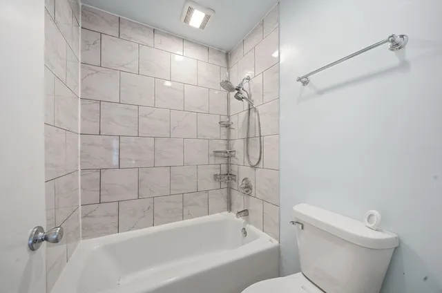 $142,000 | 1100 Holbrook Road, Unit D, Homewood, IL 60430