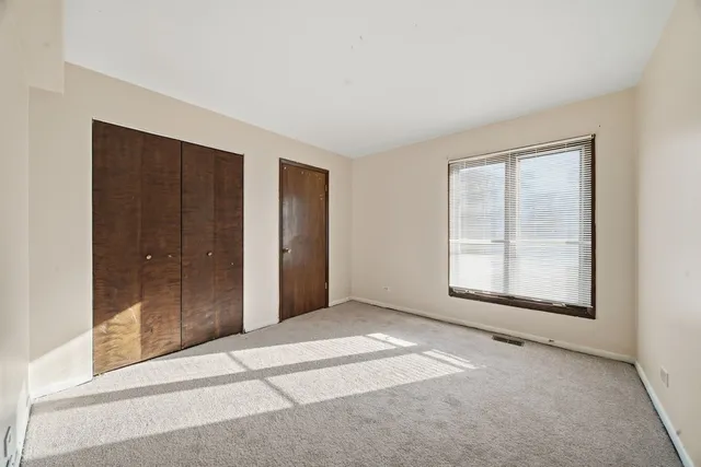 $142,000 | 1100 Holbrook Road, Unit D, Homewood, IL 60430