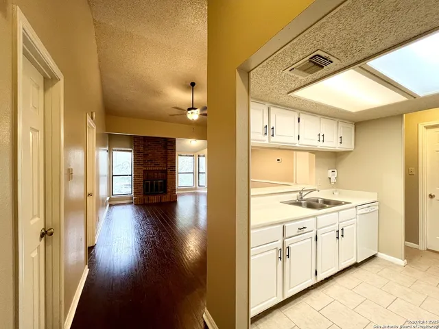 $1,195 | 4839 Brandeis Street, Unit 121, San Antonio, TX 78249