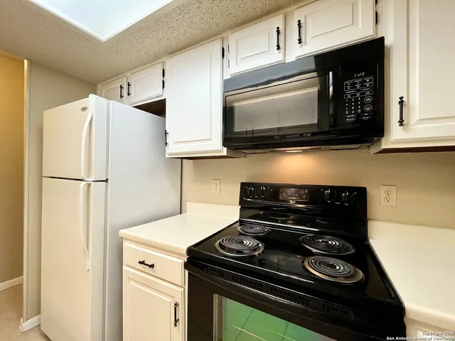$1,195 | 4839 Brandeis Street, Unit 121, San Antonio, TX 78249